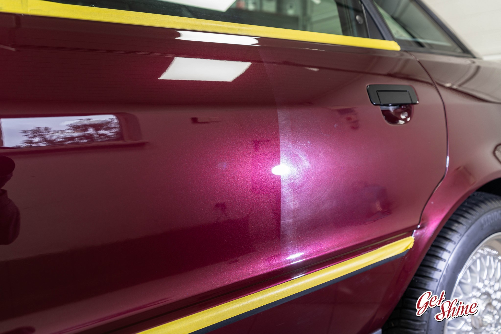 Efekt 50/50 na drzwiach Audi 80 B4 - przed i po korekcie lakieru Rzeszów